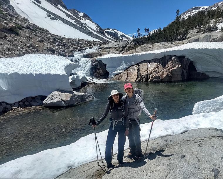 Paola Valle and fellow student researcher