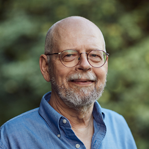 Visiting Scholar Dr. Grant Blank headshot