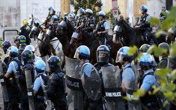 police in riot gear