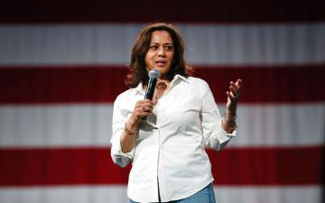 Senator Kamala Harris giving a speech