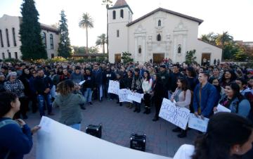 Inclusiveness at Santa Clara University extends to its engineering program, which nurtures women scientists. (Nhat V. Meyer/Bay Area News Group)