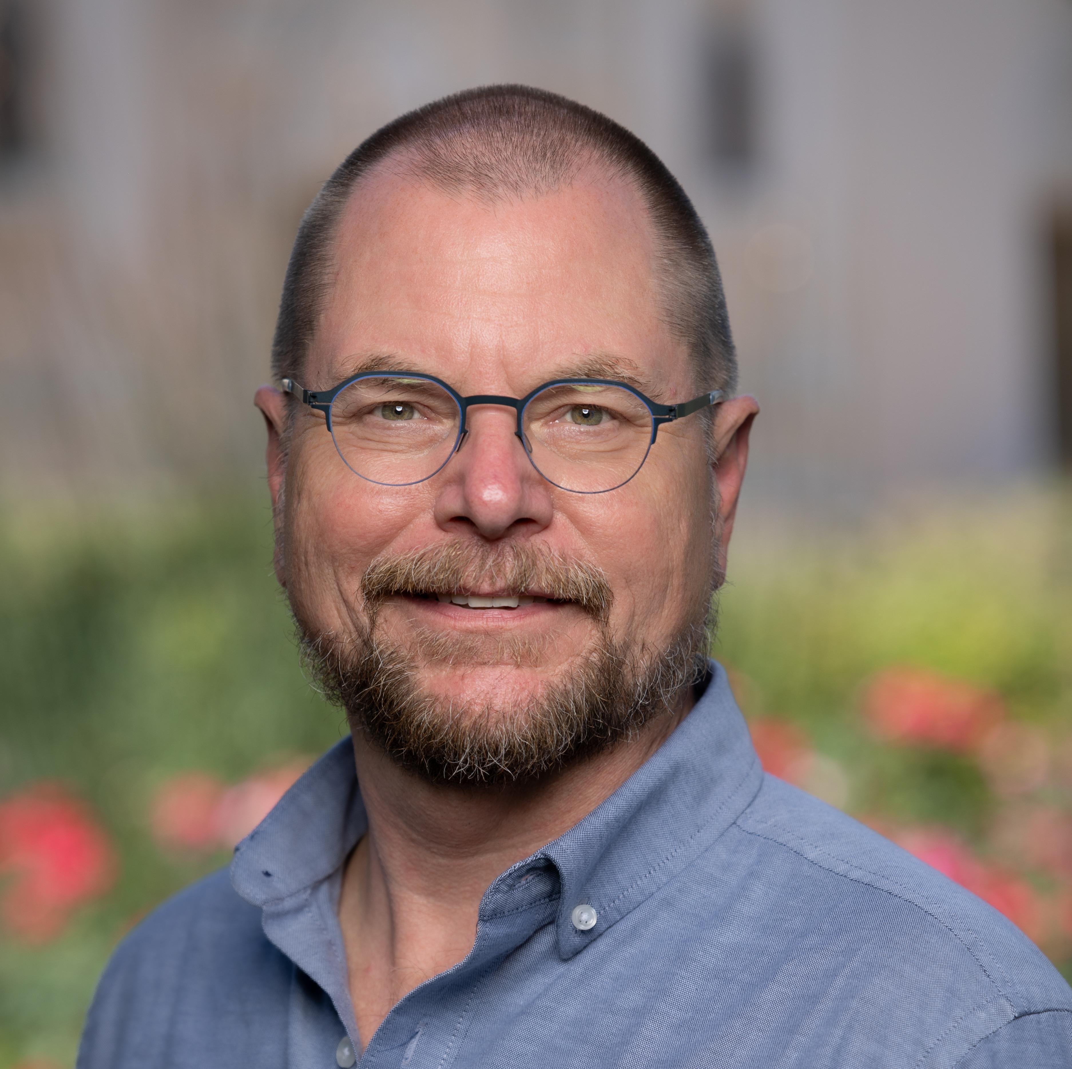 Paul Gilbert headshot