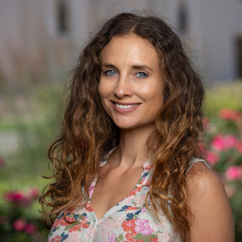 Laura Cocas headshot