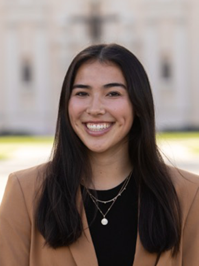 Shea Mulqueeney headshot