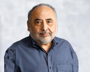 Richard Duran 1 HS Oval Portrait