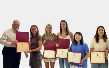 Executive Director, Don Heider presents the 2024 Markkula Prize to the 2023-24 Environmental Ethics Fellows—students Anna Krebs ‘25, Karina Martin ‘25, Tatum Petti ‘24, Emma Young ‘24, and Sarah Young ‘24. 2023-24 Environmental Ethics Fellows—students Anna Krebs ‘25, Karina Martin ‘25, Tatum Petti ‘24, Emma Young ‘24, and Sarah Young ‘24