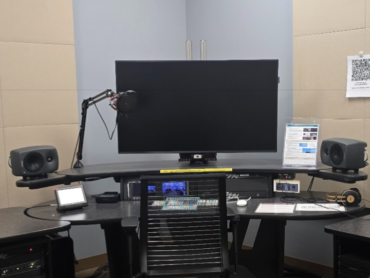 Learning Commons Edit Room