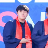 Image links to full content