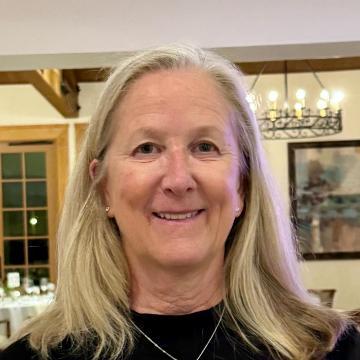 Headshot of Jill Foster (SQUARE)