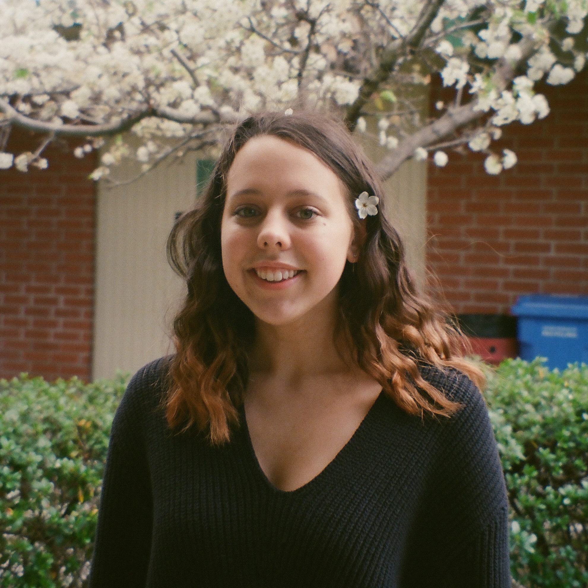 Gabrielle Henrich headshot 