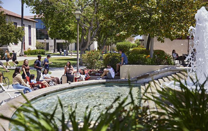 Students by the Benson Fountain