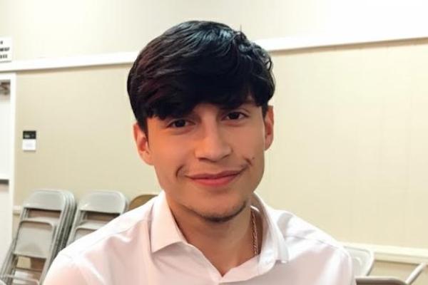 A photo of Jonathan smiling 