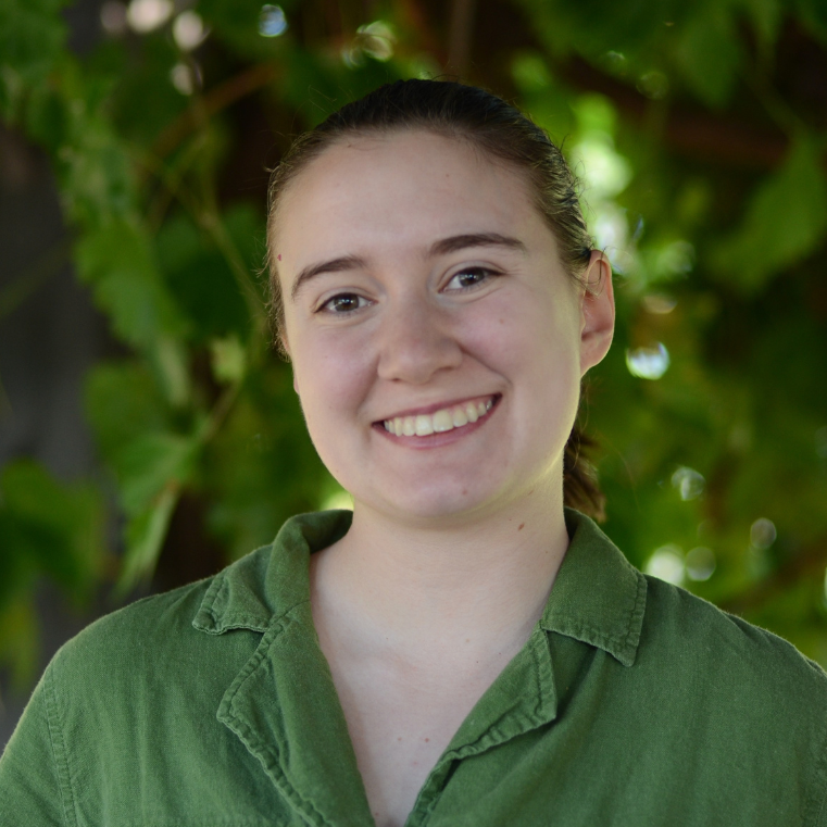 Reyna Silva Headshot