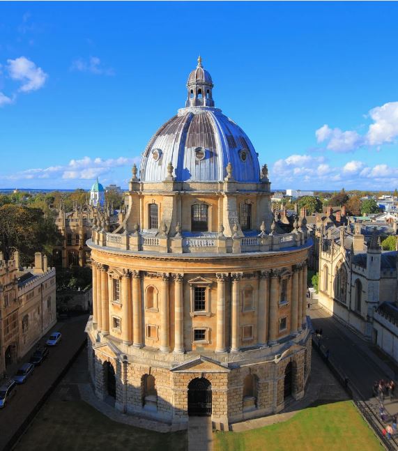 old building on the campus at Oxford 